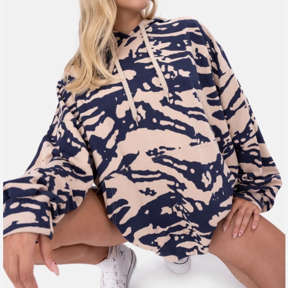 Adika Size Small. Blue and Cream Oversized‎ Long Sleeve Hoodie